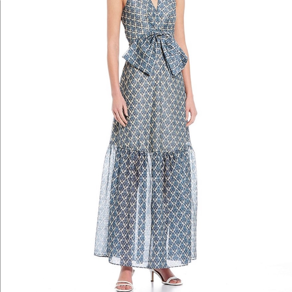 💙Sachi & Babi Bryce V- Neck sleeves Dress💙